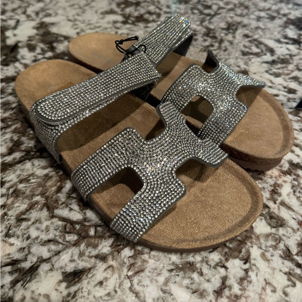Steve Madden Sandals ✨ - Picture 2 of 6